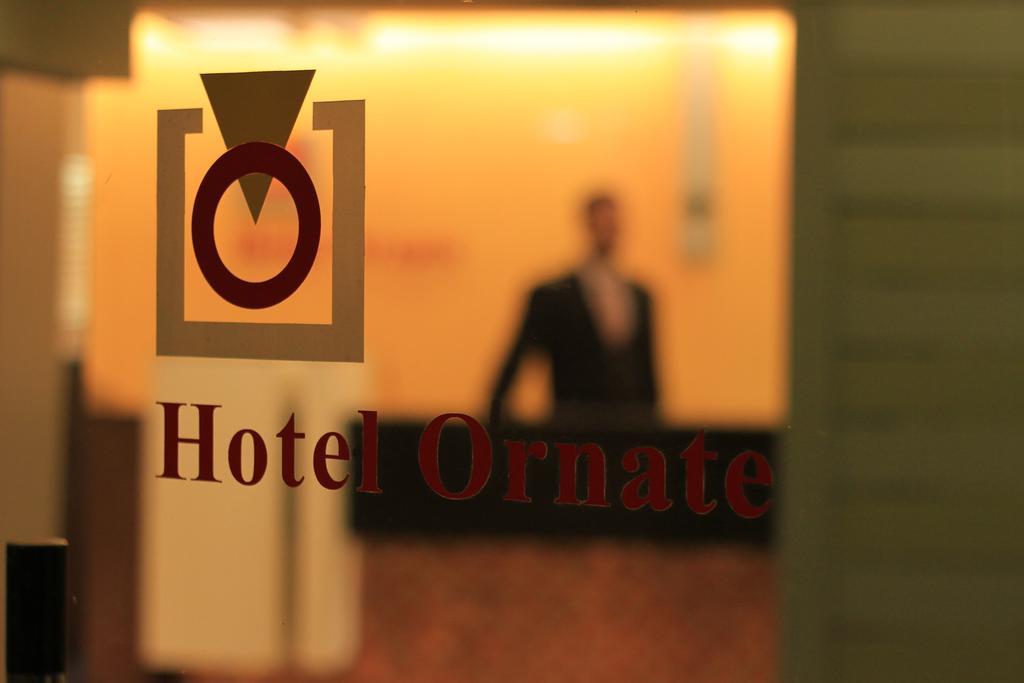 Hotel Ornate Дакка Екстер'єр фото